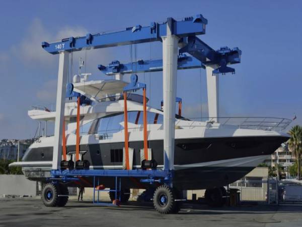 游艇吊的設(shè)計(jì)和制造：游艇吊的設(shè)計(jì)和制造有哪些特殊要求？