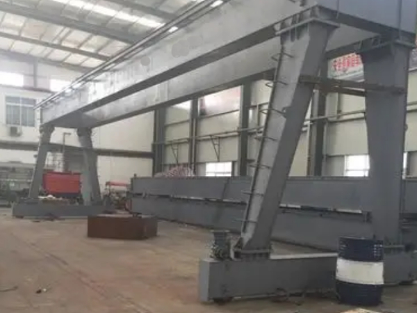 船用門式艙蓋吊如何確保貨物在運(yùn)輸過(guò)程中的穩(wěn)定性？